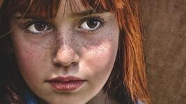 holka girl-4000270 1280